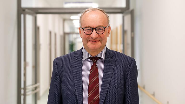 Prof. Hermann Einsele. Prof. Hermann Einsele.