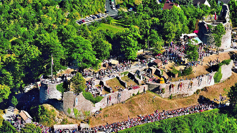 Zum Publikumsmagneten werden am 17./ 18. September wieder die historischen Botenlauben-Festspiele. Foto: Werner Vogel - Zum Publikumsmagneten werden am 17./ 18. September wieder die historischen Botenlauben-Festspiele. Foto: Werner Vogel Zum Publikumsmagneten werden am 17./ 18. September wieder die historischen Botenlauben-Festspiele. Foto: Werner Vogel - Zum Publikumsmagneten werden am 17./ 18. September wieder die historischen Botenlauben-Festspiele. Foto: Werner Vogel