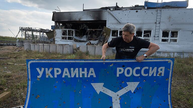 Ukraine-Krieg - Region Kursk - Die Ukraine will mit ihrer Bodenoffensive im russischen Gebiet Kursk Moskau zwingen, den Angriffskrieg zu beenden. (Archivbild) Ukraine-Krieg - Region Kursk - Die Ukraine will mit ihrer Bodenoffensive im russischen Gebiet Kursk Moskau zwingen, den Angriffskrieg zu beenden. (Archivbild)