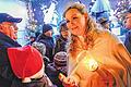 Weihnachtsmarkt-Zeit: Die Würzburger Lichtermaid Jeanny Bahn gab den Startschuss.