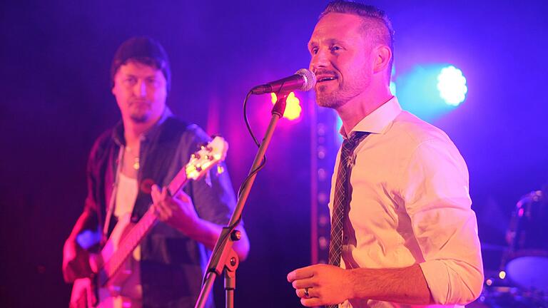 Geo-Live-Night: Mit seiner Band 'A Felony' stand Gerolzhofens Bürgermeister Thorsten Wozniak beim zehnten Geburtstag des Kneipenfestivals im Jahr 2015 auf der Bühne. Geo-Live-Night: Mit seiner Band 'A Felony' stand Gerolzhofens Bürgermeister Thorsten Wozniak beim zehnten Geburtstag des Kneipenfestivals im Jahr 2015 auf der Bühne.