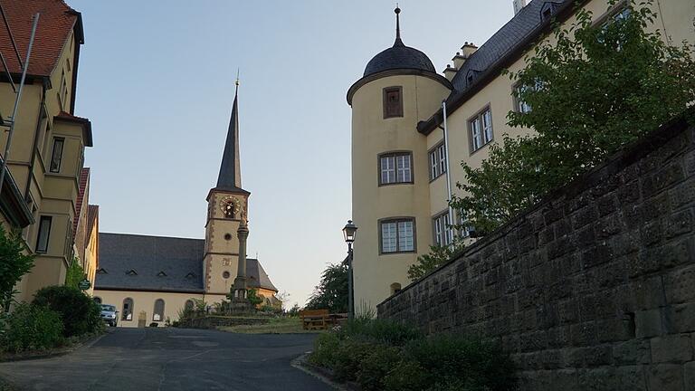 Für das Quartiersmanagement stehen vor allem Maßnahmen rund um das zukünftige Gemeindezentrum Schloss Oberschwarzach im Mittelpunkt.