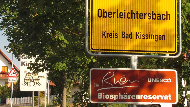 In der Rhön-Gemeinde Oberleichtersbach (Lkr. Bad Kissingen) sorgt die Internet-Vergangenheit des CSU-Bewerbers für das Bürgermeisteramt für Wirbel.