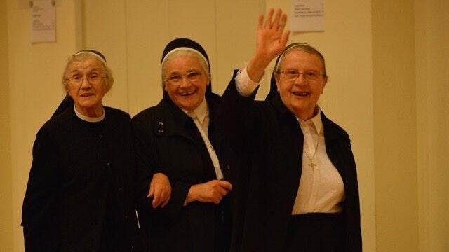 Die Ordensschwestern Iduberga, Adelbert und Theophora waren treue Mitarbeiterinnen auf der Palliativstation. Die Ordensschwestern Iduberga, Adelbert und Theophora waren treue Mitarbeiterinnen auf der Palliativstation.