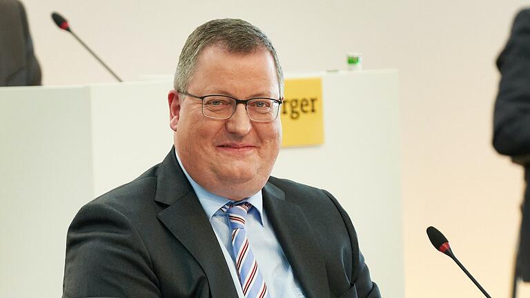 ADAC-Präsident Christian Reinicke hat im offenen Brief an alle Mitglieder appelliert: Sprit sparen! SUV stehen lassen, Fahrrad fahren!