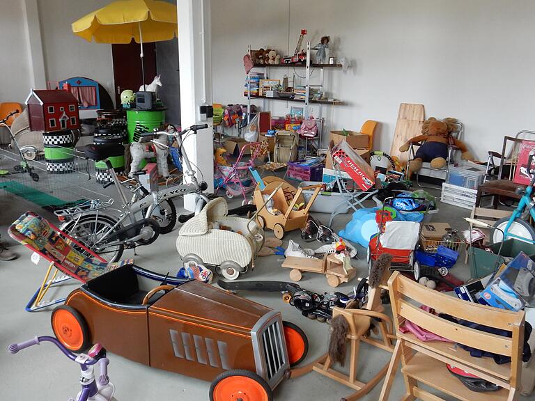 Das automobile Jahrhundert hinterließ seine Spuren auch in den Kinderzimmern. Das automobile Jahrhundert hinterließ seine Spuren auch in den Kinderzimmern.