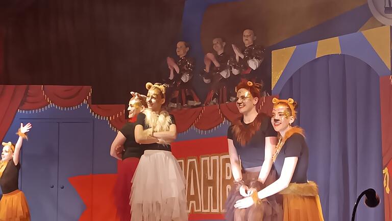 Nüdlinger Fasching 2025 - Nüdlinger Carneval Club feiert 44. Jubiläum Nüdlinger Fasching 2025 - Nüdlinger Carneval Club feiert 44. Jubiläum