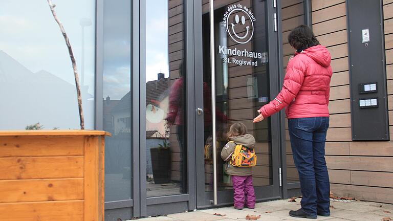 Nicht für alle Kinder wird sich im kommenden Kindergartenjahr die Türe zum Kinderhaus St. Regiswind in Gerolzhofen öffnen. Etliche Kinder auf den Wartelisten für die Kinderkrippe und die Regelgruppen werden keinen Platz finden.