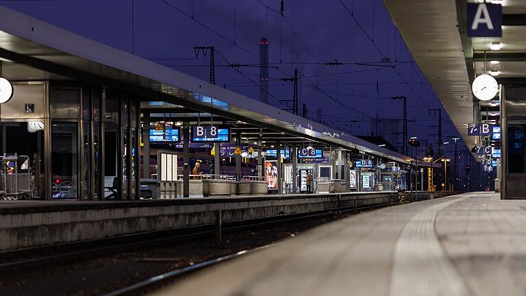Hauptbahnhof Nürnberg.jpeg       -  Ein Polizist wurde am Nürnberger Hauptbahnhof attackiert.
