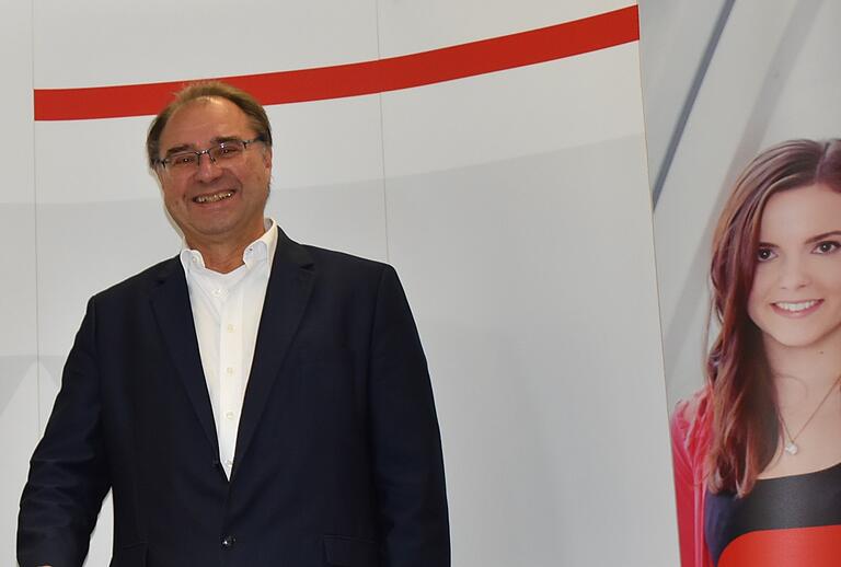 Sieht große Herausforderungen, aber auch Chancen auf dem Arbeitsmarkt in der Region der Agentur für Arbeit Schweinfurt, zu der Stadt und Landkreis Schweinfurt, die Haßberge, Rhön-Grabfeld und Bad Kisingen gehören: Thomas Stelzer, Leiter der Agentur in Schweinfurt. Sieht große Herausforderungen, aber auch Chancen auf dem Arbeitsmarkt in der Region der Agentur für Arbeit Schweinfurt, zu der Stadt und Landkreis Schweinfurt, die Haßberge, Rhön-Grabfeld und Bad Kisingen gehören: Thomas Stelzer, Leiter der Agentur in Schweinfurt.