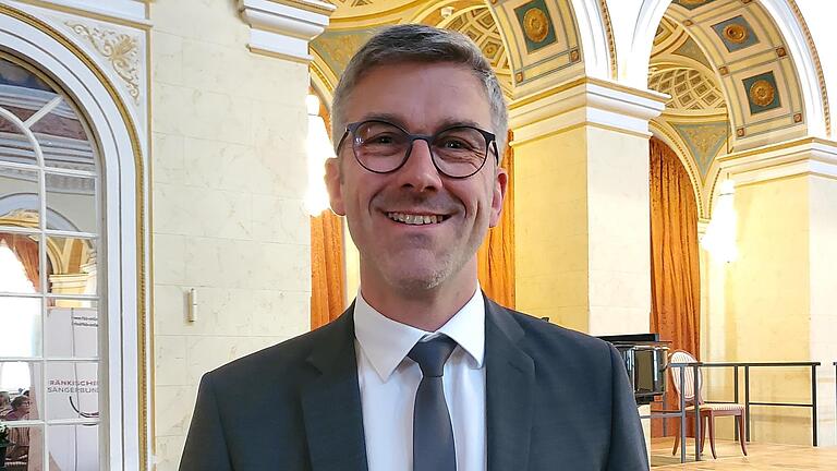 Bürgermeister Jochen Vogel hat Grund zur Freude: auch die Stadt Bad Brückenau ist geehrt worden.       -  Bürgermeister Jochen Vogel hat Grund zur Freude: auch die Stadt Bad Brückenau ist geehrt worden.
