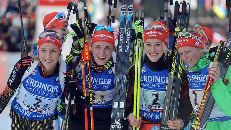 Rang zwei       -  Die deutschen Biathletinnen liefen in Hochfilzen auf Rang zwei. Foto: Barbara Gindl