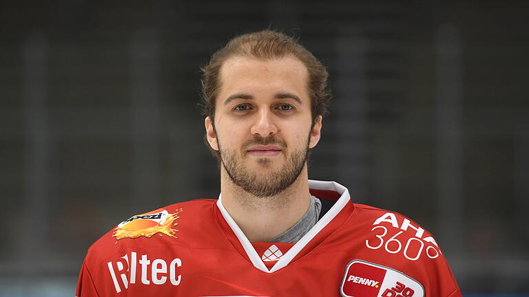 Augsburger Panther.jpeg       -  Von der zweiten Liga den Sprung in die deutsche Eishockey-Nationalmannschaft über die Augsburger Panther in der DEL schaffte Mick Köhler.