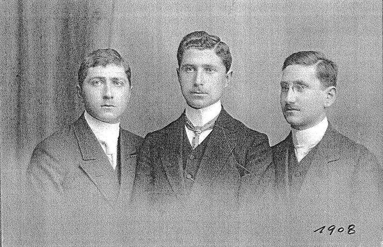 Die Brüder Karl, Wilhelm und Felix Brandis, 1908. Die Brüder Karl, Wilhelm und Felix Brandis, 1908.