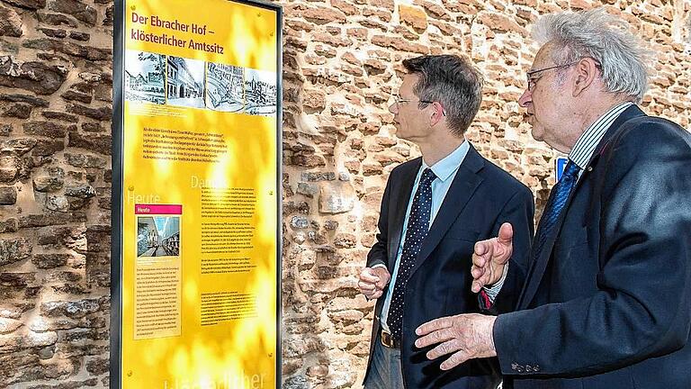 Der neue Stadtheimatpfleger Dag Schröder (rechts) im Gespräch mit OB Sebastian Remelé.