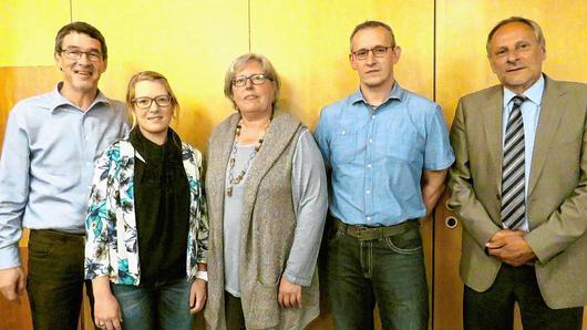 Neuwahlen standen beim Herrenhofbund bei der Jahreshauptversammlung auf der Tagesordnung. Das Bild zeigt den aktuellen Vorstand mit (von links) Vorsitzenden Harald Riegel, Schriftführerin Karina Hetterich, Kassierin Ursula Mohr, 2. Vorsitzenden Christoph Appel und Max Bauer, Direktor des Regiomontanus-Gymnasiums Haßfurt.