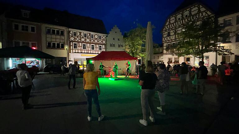 'Fading memory' beim Open Stage auf dem Mellrichstädter Marktzplatz.