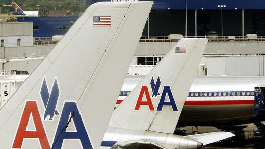 American Airlines beantragt Insolvenz       -  Die US-Fluggesellschaft American Airlines hat Insolvenz angemeldet. Die Auswirkungen für Fluggäste sind gering. (Bild: Justin Lane/dpa)