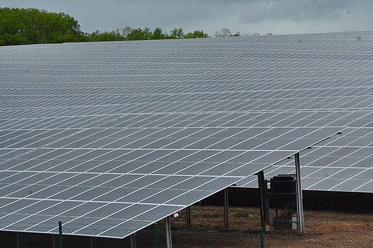 Wenn es um erneuerbare Energien geht, dann ist Großbardorf ohne Zweifel das Vorzeigeobjekt in Bayern. Wenn es um erneuerbare Energien geht, dann ist Großbardorf ohne Zweifel das Vorzeigeobjekt in Bayern.