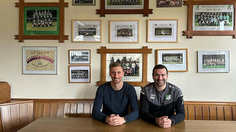 Büchholds Trainer Niko Wolf (rechts) und sein Co-Trainer Sebastian Heinlein holten mit ihrem Team in Stammehim drei Punkte.