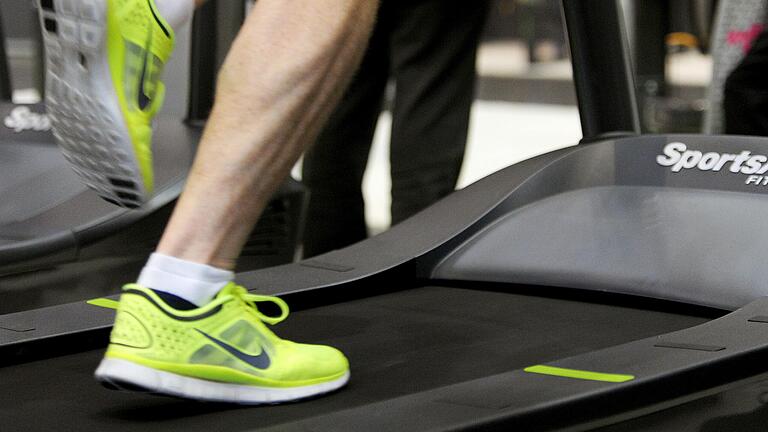 Ab Montag müssen die Fitnessstudios wegen des zweiten Lockdowns wieder schließen. Auch die FitnessLounge und das Vitalo Fitness- und Sportcenter in Gerolzhofen sind davon betroffen. Ab Montag müssen die Fitnessstudios wegen des zweiten Lockdowns wieder schließen. Auch die FitnessLounge und das Vitalo Fitness- und Sportcenter in Gerolzhofen sind davon betroffen.