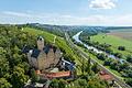 Schloss Mainberg       -  Sommerlicher Blick auf Schloss Mainberg bei Schweinfurt (Luftaufnahme mit einer Drohne). Die Gemeinde Schonungen in der Nähe von Schweinfurt sucht einen neuen Besitzer für das Schloss Mainberg, in dem Gunter Sachs geboren wurde.