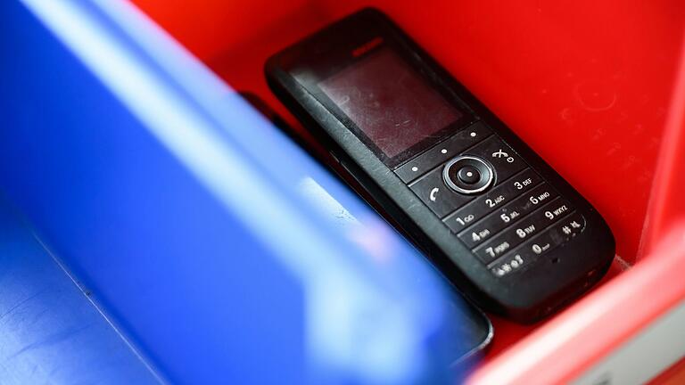 Dieses Festnetz-Telefon ist vergangene Woche im Fundbüro der WVV in Würzburg abgegeben worden.