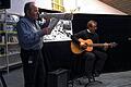 Feuersprüche: Rolf Ebert beim Vortragen mit Musikbegleitung von Peter Schäbler.