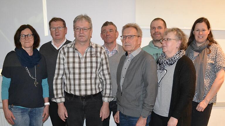 Der neue Vorstand des Obst- und Gartenbauvereins Wülfershausen (von links) zweiteVorsitzende Alexandra Leber, Bürgermeister Wolfgang Seifert, Vorsitzender Norbert Rieß, Beisitzer Kurt Leber, Bruno Leber, Christian Zirkelbach und Margit Koob sowie Kassenführerin Verena Grund. Der neue Vorstand des Obst- und Gartenbauvereins Wülfershausen (von links) zweiteVorsitzende Alexandra Leber, Bürgermeister Wolfgang Seifert, Vorsitzender Norbert Rieß, Beisitzer Kurt Leber, Bruno Leber, Christian Zirkelbach und Margit Koob sowie Kassenführerin Verena Grund.