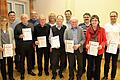 Vorsitzender Michael Fischer (rechts) ehrte in der Hauptversammlung des Musikvereins Stammheim (vorne von links) Sabine Rettner, Klaus Klüpfel, Adolf Weissenseel, Albert Schmitt, Josef Seißinger und Rita Meusert, sowie (hinten von links) Ambros Meusert, Siegbert Wieland, Ilse Koßner, Jürgen Seißinger und Andreas Meusert für ihre Treue zum Verein.