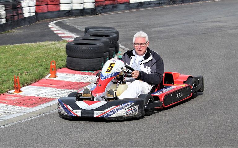 Gerne würde Vorstand Konrad Haub wieder, wie hier im März, eine Runde auf der Kartbahn seines Vereins in Gerolzhofen drehen. Gerne würde Vorstand Konrad Haub wieder, wie hier im März, eine Runde auf der Kartbahn seines Vereins in Gerolzhofen drehen.