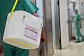 Organspende       -  Rund 8400 Menschen stehen auf Wartelisten für eine Organspende.