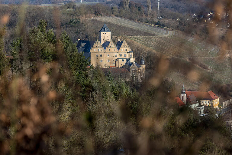 Schloss Mainberg: Der Förderverein zeigt noch bis Januar eine Ausstellung mit Schloss-Inventar. Schloss Mainberg: Der Förderverein zeigt noch bis Januar eine Ausstellung mit Schloss-Inventar. 