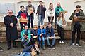 Die Hausener Klapperkinder mit Pfarrer Dr. Slawomir Olszewski.