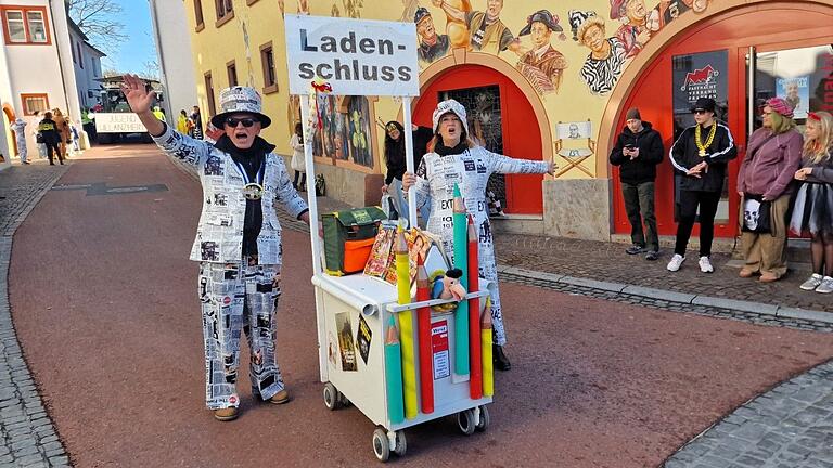 Originelle Ideen und den Mut auch Kritisches zur Sprache hat alljährlich das Duo Ulli und Wolfi Schneider als 'Dream Team'.