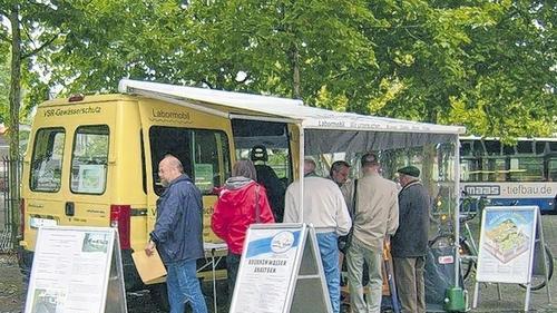 Am kommenden Donnerstag zwischen 9 und 11 Uhr macht das Labormobil der Organisation VSR-Gewässerschutz Station auf dem Bad Königshöfer Marktplatz.