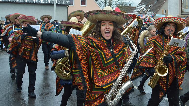 Der Faschingszug in Steinach gehört zu den beliebtesten im Landkreis Bad Kissingen.