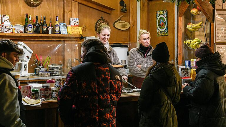 Auch für Jessica Heppenheimer war das Hochklappen der Ladentheke ihres Crêpesstands das bisherige Highlight. Auch für Jessica Heppenheimer war das Hochklappen der Ladentheke ihres Crêpesstands das bisherige Highlight.