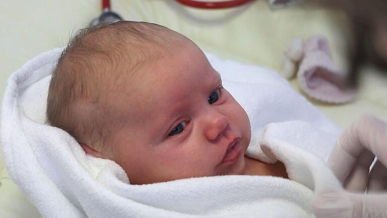 Selina ist das hundertste Baby in der Geburtskohorte MIAI des Lehrstuhls für Translationale Pädiatrie am Uniklinikum Würzburg.