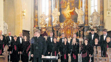 Dirigent Steffen Schreyer gastierte mit drei Chören in der Stadtpfarrkirche in Gerolzhofen.