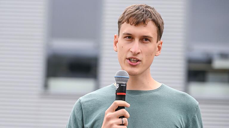 Hat den jungen Industriearbeiterinnen und Arbeitern der Region auf den Kundgebungen eine Stimme verliehen: Justin Rick, Dateningenieur bei ZF in Schweinfurt. Hat den jungen Industriearbeiterinnen und Arbeitern der Region auf den Kundgebungen eine Stimme verliehen: Justin Rick, Dateningenieur bei ZF in Schweinfurt.