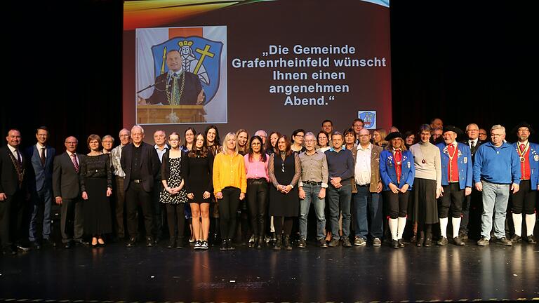 Die Geehrten beim Neujahresempfang der Gemeinde Grafenrheinfeld. Die Geehrten beim Neujahresempfang der Gemeinde Grafenrheinfeld.