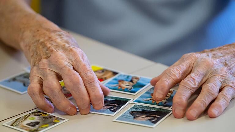 Altenheim       -  Alzheimer und andere Demenzerkrankungen gehören nach Angaben der Weltgesundheitsorganisation (WHO) neu zu den zehn häufigsten Todesursachen weltweit.