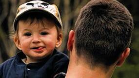 Mehr Zeit mit Papa: Für ledige Väter wird es leichter, ihre Kinder zu betreuen (Symbolfoto). Mehr Zeit mit Papa: Für ledige Väter wird es leichter, ihre Kinder zu betreuen (Symbolfoto).