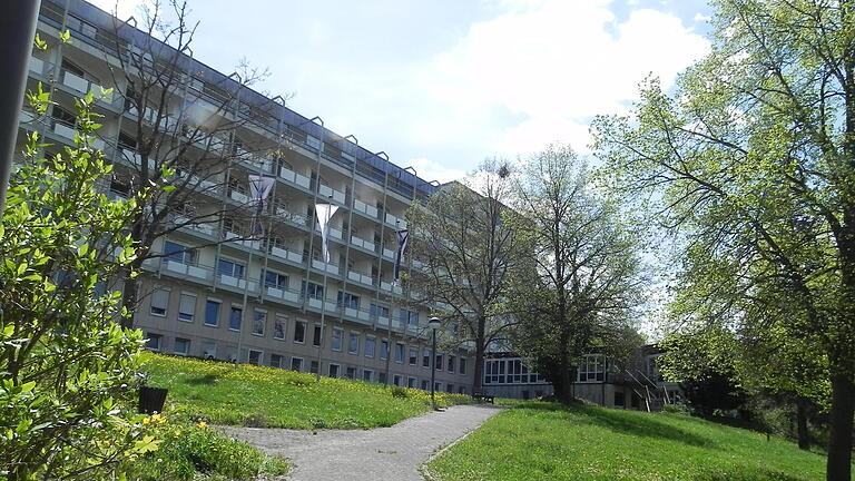 Vor Bekanntwerden der Schließung des Hauses am Kurpark Ende des Jahres lebten 69 Seniorinnen und Senioren in der Pflegeeinrichtung. Aktuell sind es noch 30.