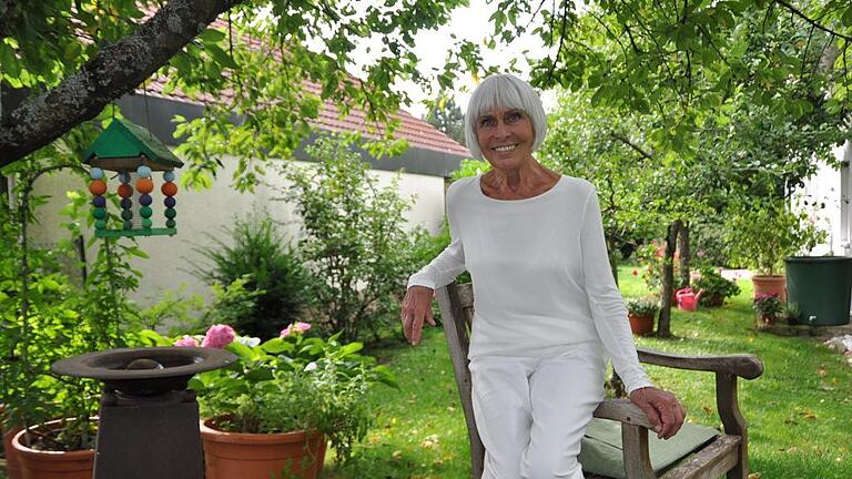 Bleibt im grünen Bereich: Barbara Rütting aus Michelrieth tritt als Bundestagskandidatin auf der Liste der neuen V-Partei an.