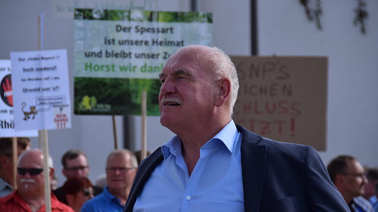 Nationalparkgegner und Eichenzentrum-Initiator: Peter Winter, hier bei einer Demonstration im Juli 2017 in Lohr.&nbsp;