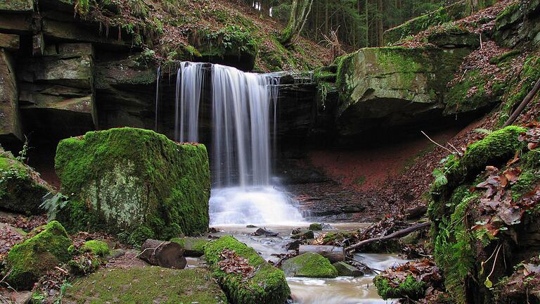Der „Trettstein“ – Entspannungs- und Erholungsort in Gräfendorf. Der „Trettstein“ – Entspannungs- und Erholungsort in Gräfendorf. 