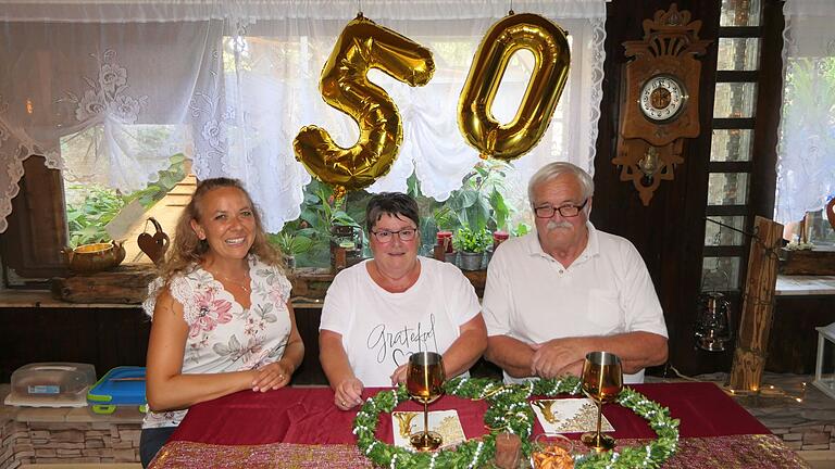 Uschi und Klaus Kellner feierten ihre Goldene Hochzeit. Dazu gratulierte auch die Zweite Bürgermeisterin Daniela Lang im Namen der Gemeinde Wonfurt.