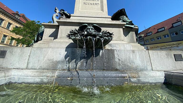 Die Stadt möchte Wasser und Strom sparen. Auch Zierbrunnen sind betroffen. Die Stadt möchte Wasser und Strom sparen. Auch Zierbrunnen sind betroffen.
